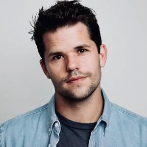 Meet your Posher, Max